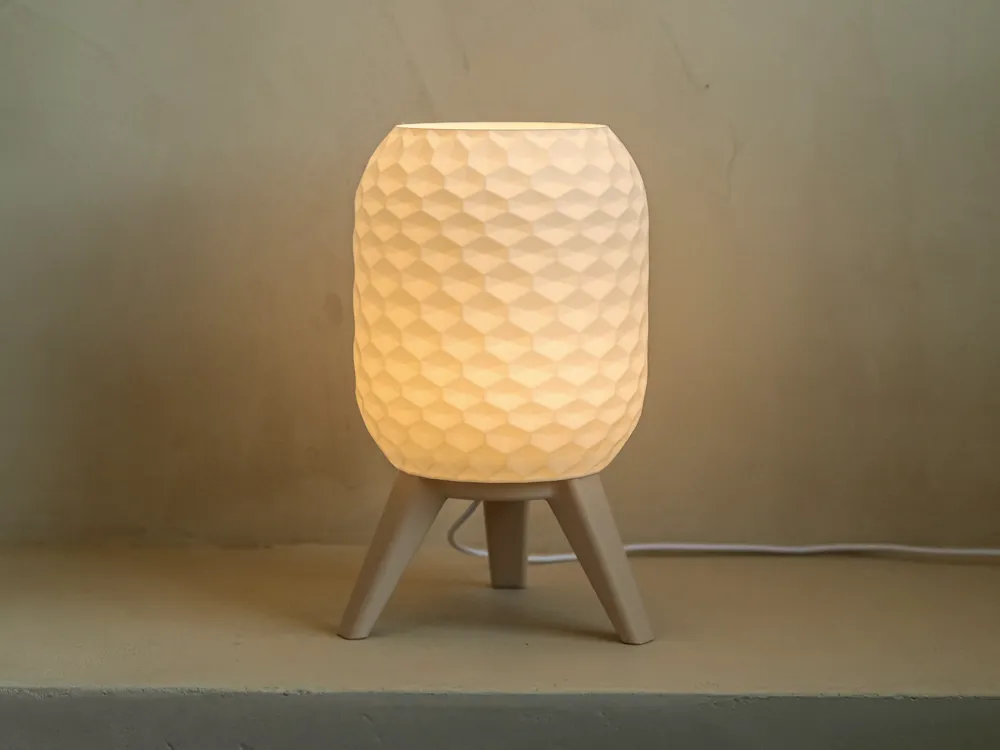 Lámpara Geométrica con trama de hexágonos pequeños